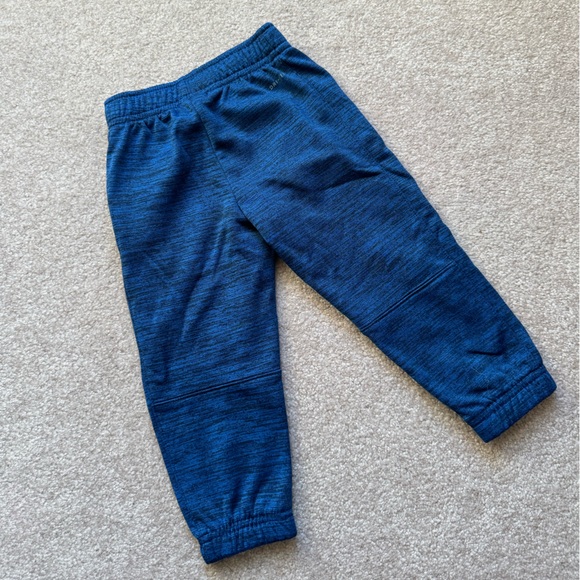 Nike Toddler, Dry-Fit Athletic Set, size 2T - Picture 6 of 7